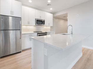 157 Chestnut St #305, Chelsea, MA 02150