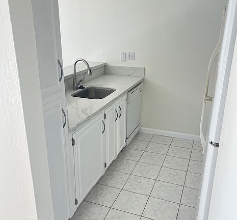 4th image of 4645 Persimmon Pl