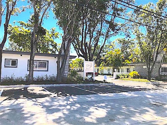 4th image of 770 NE 123rd St