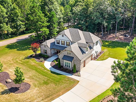 2nd image of 305 Preakness Way
