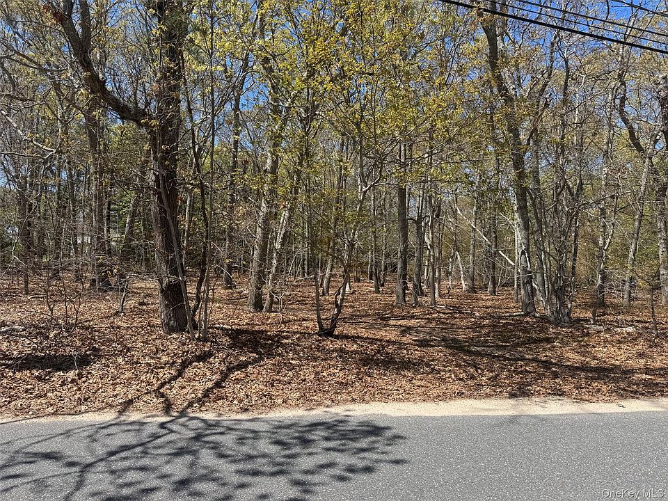 1st image of 725 Youngs Avenue