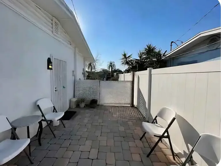 5814 Liverpool Dr — Photo 8