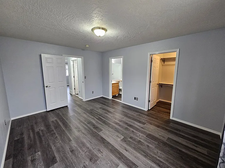 Meadow Glen Rd. — Photo 9