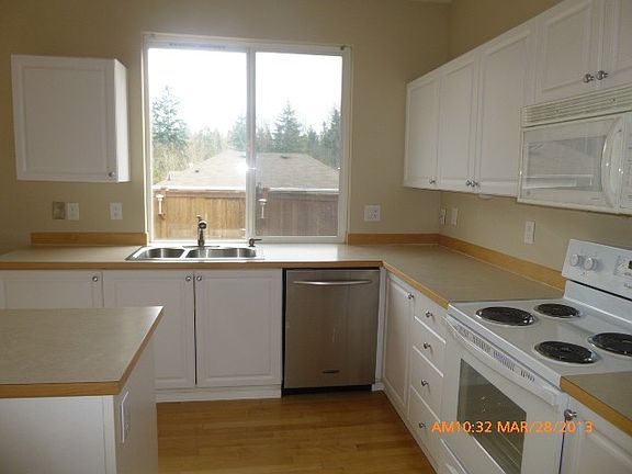 3rd image of 6106 Victoria Ct SE