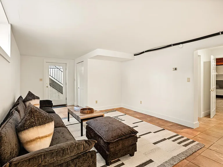 406 W Smuggler St — Photo 12