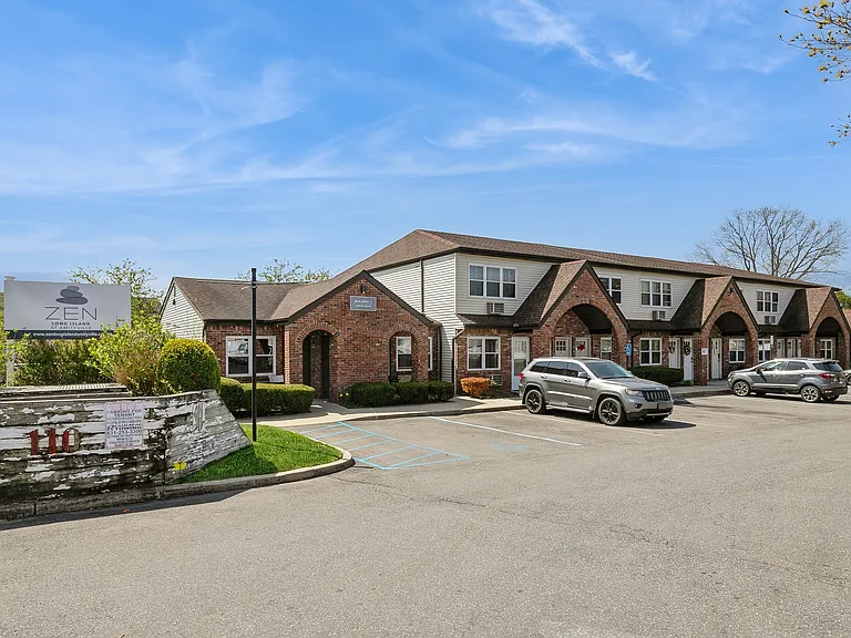 Zen Long Island at Amityville 55+ Community — Photo 11