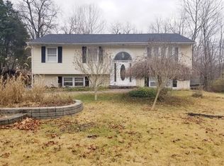 73 Cardinal Dr, Poughkeepsie, NY 12601