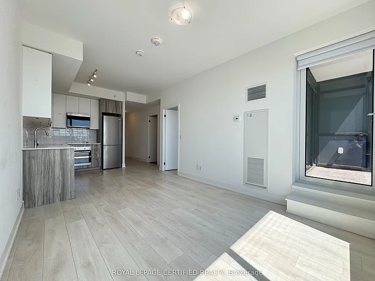 2485 Taunton Rd #513 — Photo 4