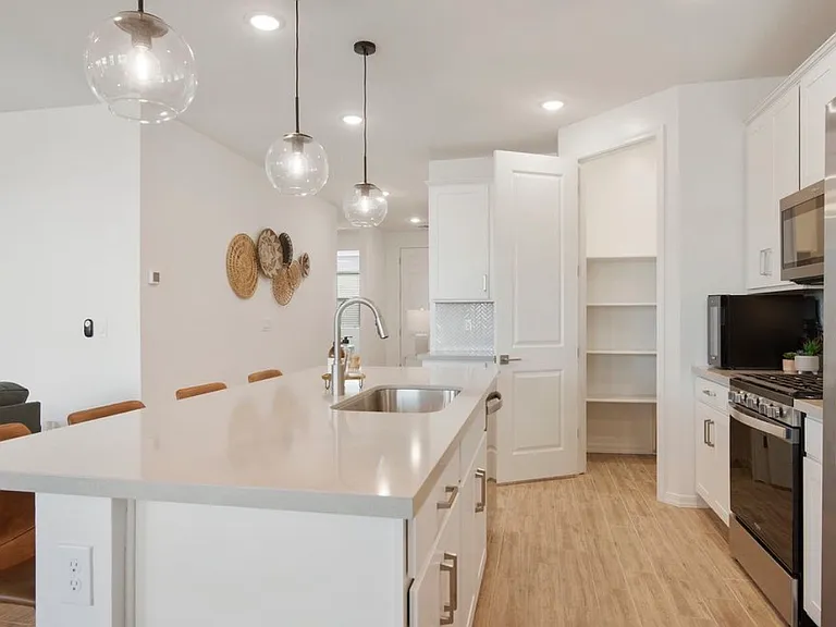7670 W Saddlehorn Rd — Photo 8
