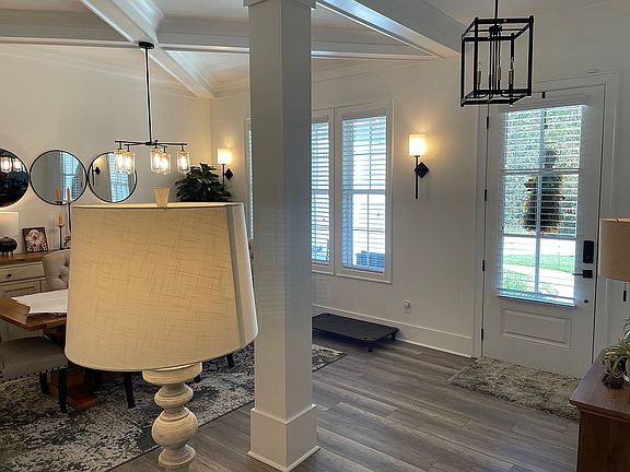 4th image of 100 Glen Abbey Dr