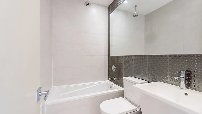 Rented by Nooklyn NYC LLC | media 11