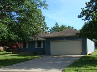 413 E Rose Cir, Odessa, MO 64076
