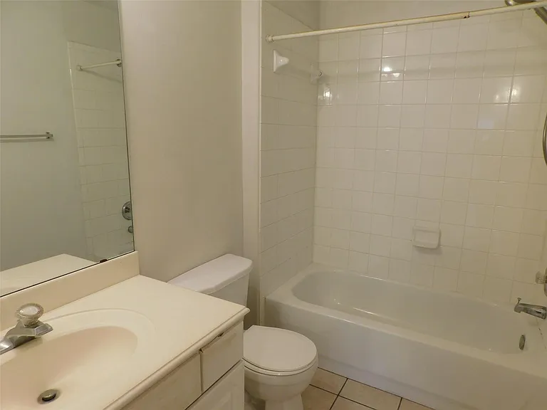 2710 Grants Lake Blvd #J2 — Photo 15