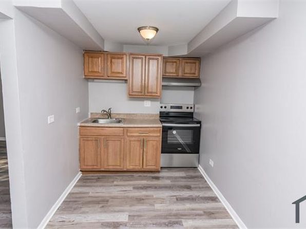 8223 S Exchange Ave #1