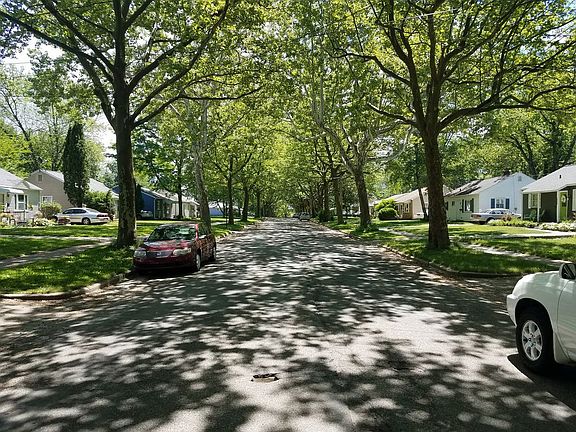 2nd image of 1401 Eastern Pl NE