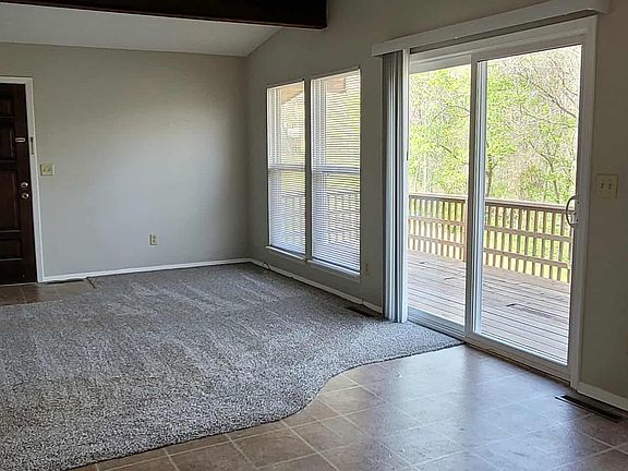 4th image of 41 Sheneman Dr