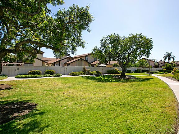 3rd image of 10378 Bart Way