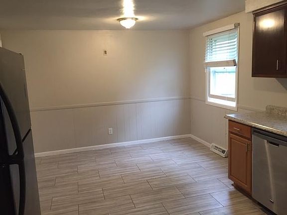 4th image of 4949 West St