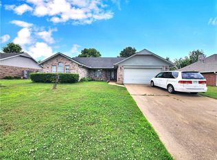 1282 Forest St, Springdale, AR 72764