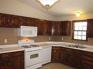 5th image of 2965 Delaware Dr