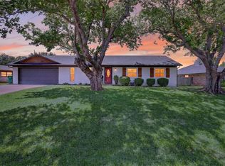 710 Ridgeway Rd, Joshua, TX 76058