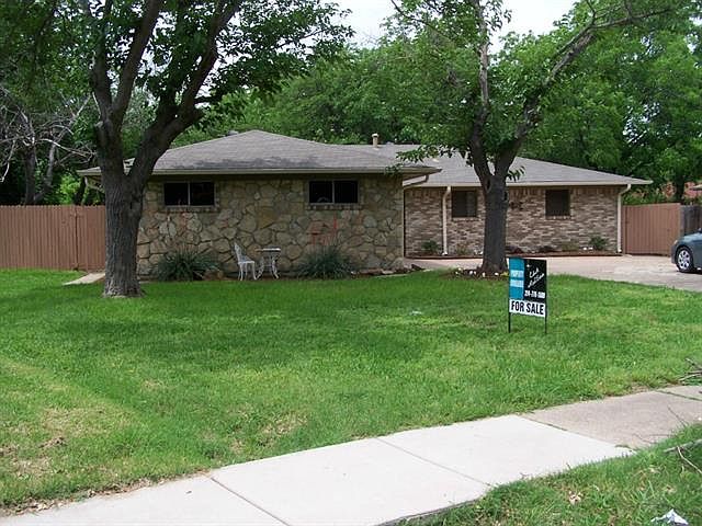 1st image of 2118 Goerte Dr