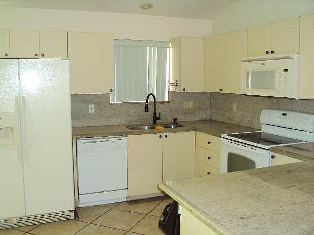 2nd image of 520 NW 38th Ave