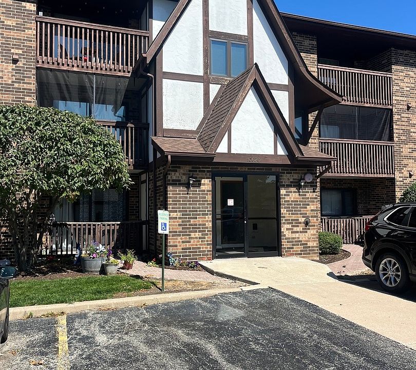 1st image of 10620 Ridgeland Ave Unit 3B