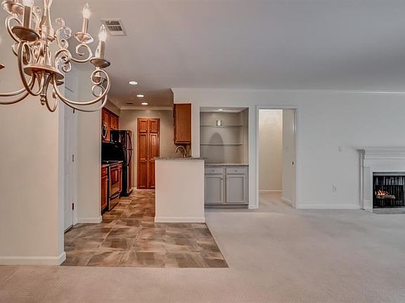 4th image of 25307 Plantation Dr NE #25307