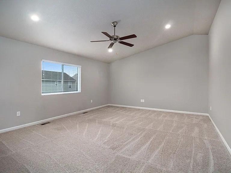 372 White Pine Ct — Photo 24