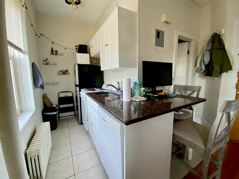 108 Myrtle St #14A — Photo 10