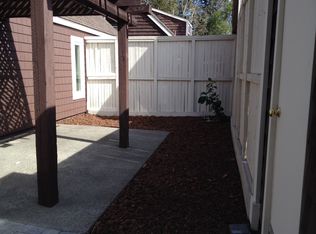 2448 Lakeview Dr, Santa Rosa, CA 95405