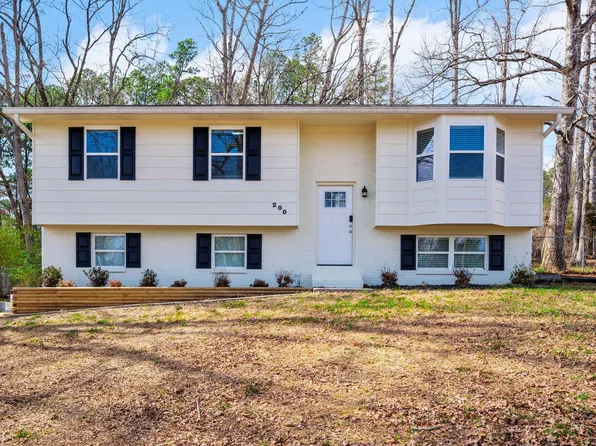 200 Starlet Cir NE, Cleveland, TN 37323