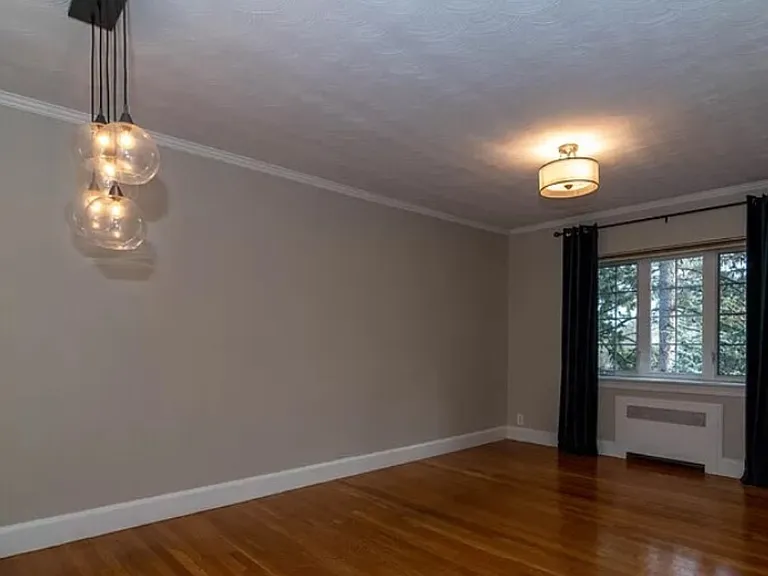 549 Centre St #8 — Photo 9
