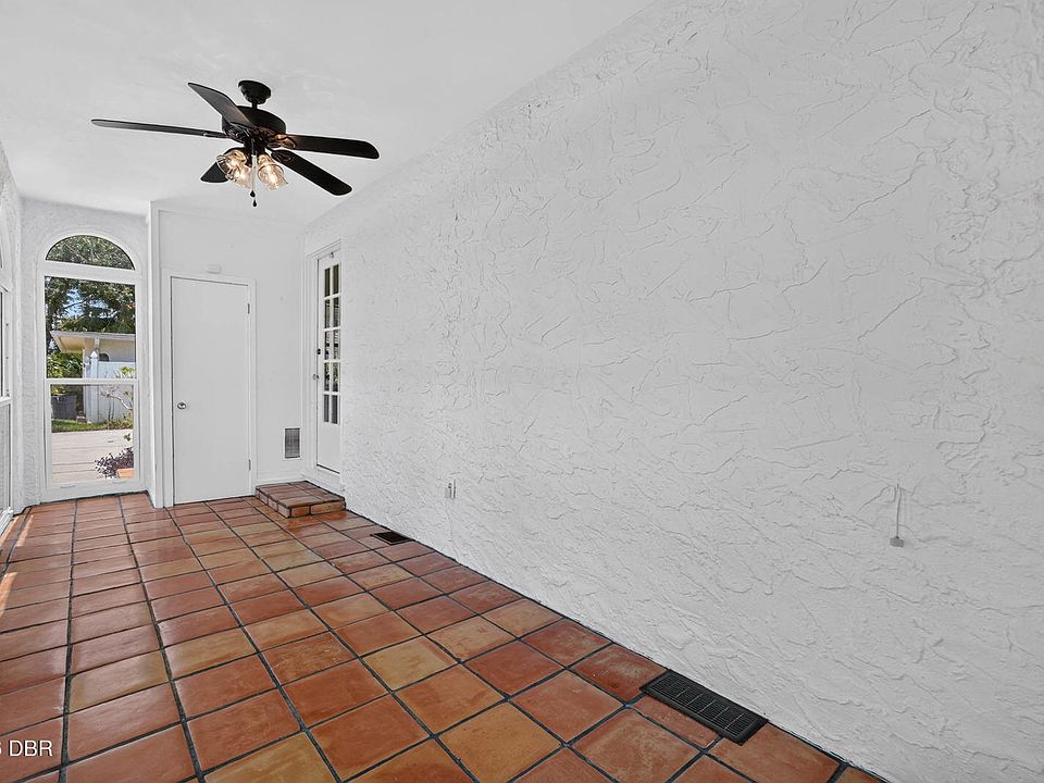 16th image of 27 Ormond Shores Dr