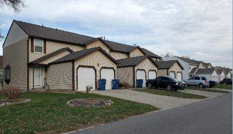 2nd image of 10054 E Dedham Dr