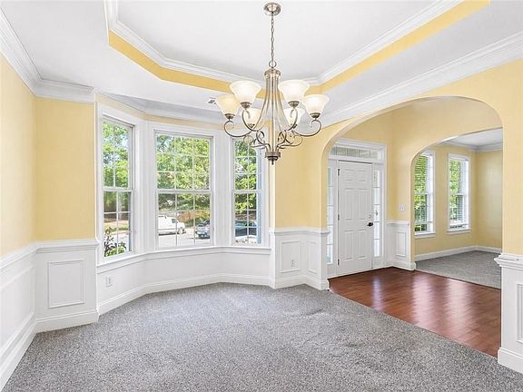 5th image of 197 Berkten Ln