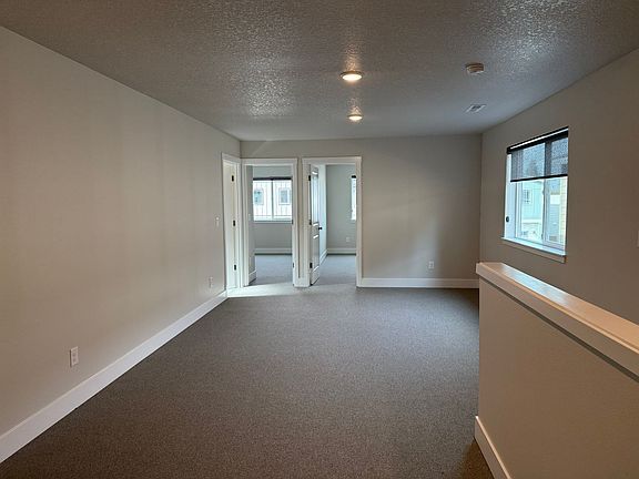 5th image of 9814 NE 29th Ave