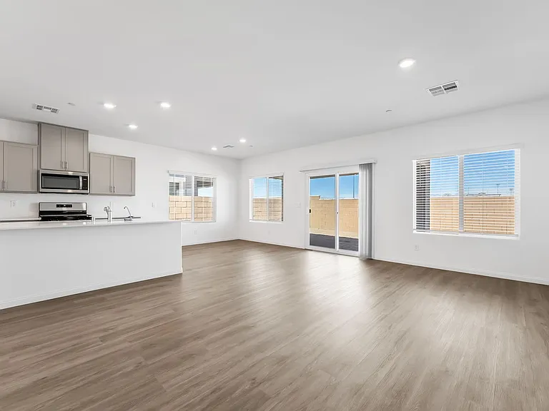 1111 Saffron Toucan Ln — Photo 3