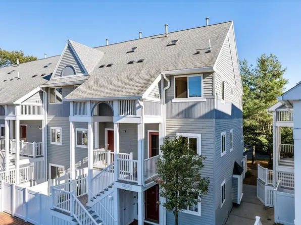 20 Ship Ave APT 38, Medford, MA 02155