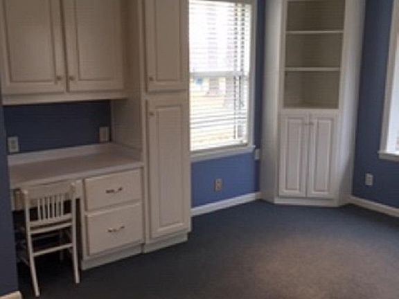 5th image of 2101 Wildwood Dr