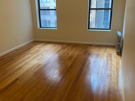 3rd image of 62 W 56th St APT 5B