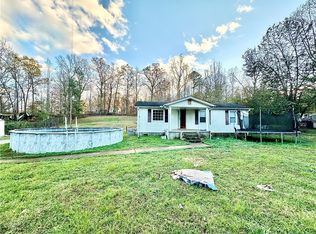 402 Raines Rd, Easley, SC 29640