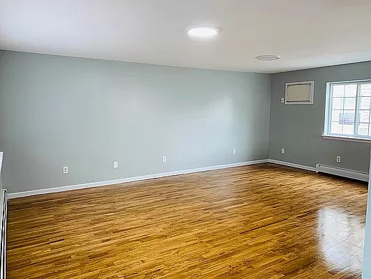 5th image of 11756 164th St