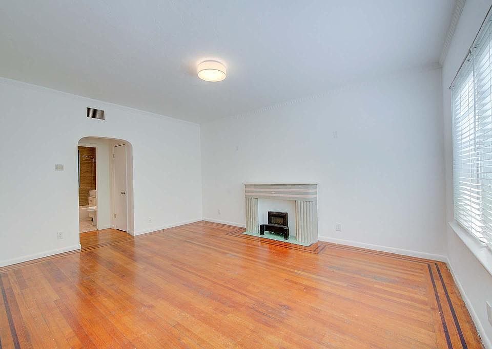 1st image of 1570 Pennsylvania Ave #2