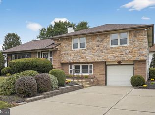 1012 Twist Rd, Philadelphia, PA 19115