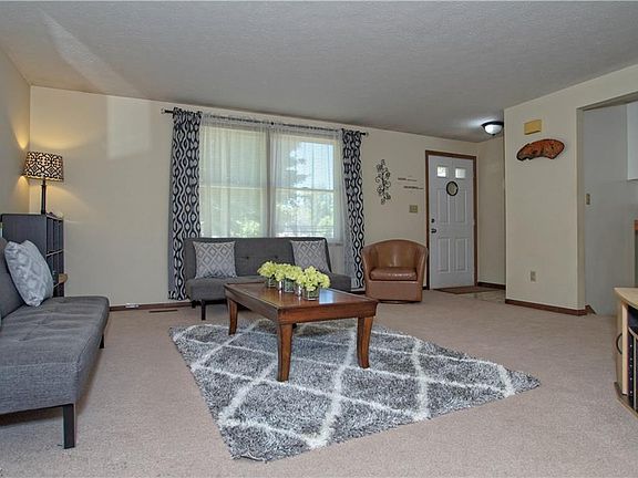 3rd image of 1035 Burntwood Dr