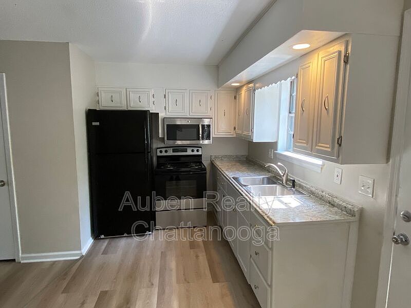 1st image of 4690 Plaza Hills Ln Unit C