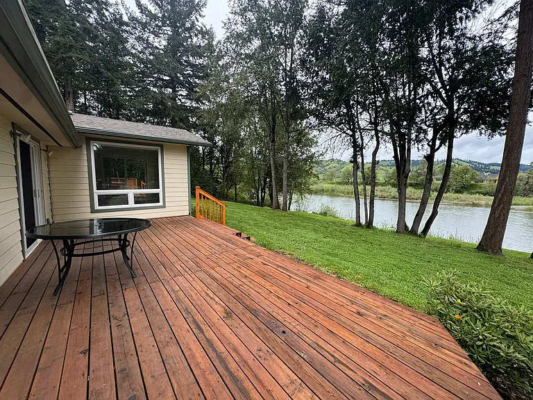 15928 N Umpqua Hwy — Photo 17
