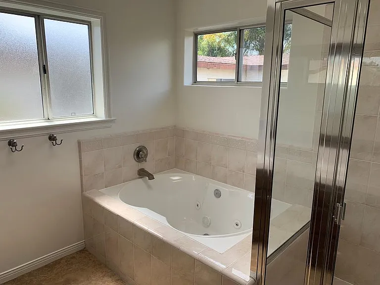 2102 Bataan Rd — Photo 23